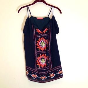 Signature8 Blouse Size M Embroidery